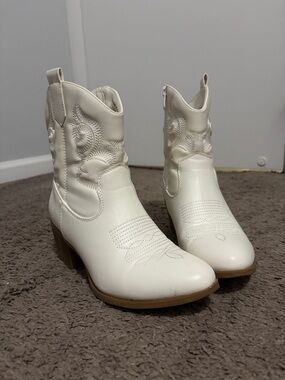 Global Win White Western Ankle Booties with Embroidered Shaft